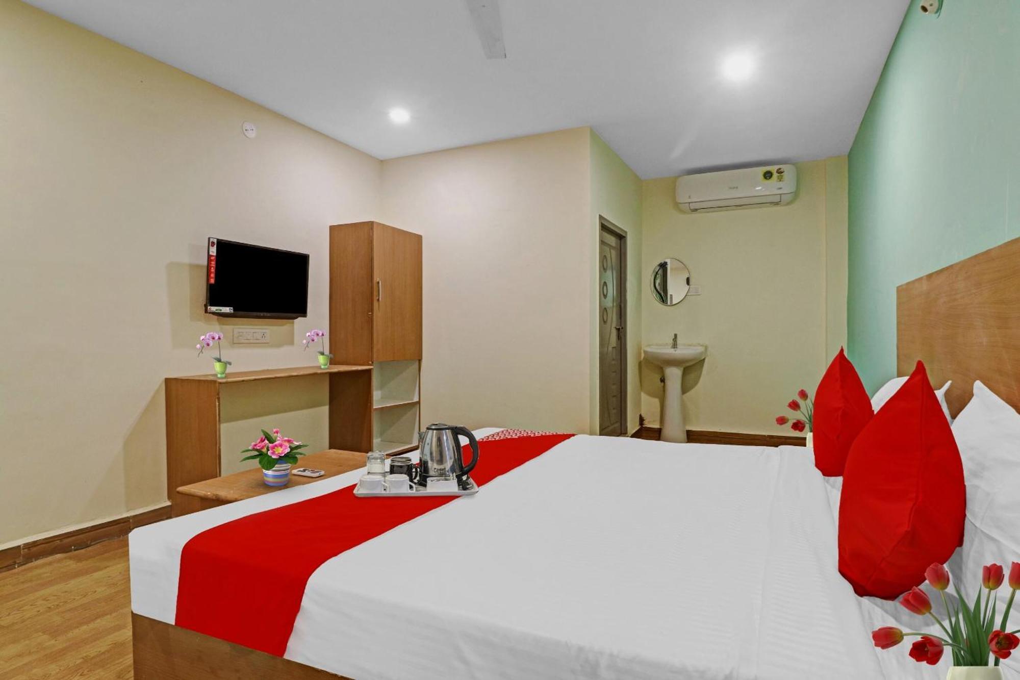 Hotel O Lavish Stay حيدر أباد المظهر الخارجي الصورة