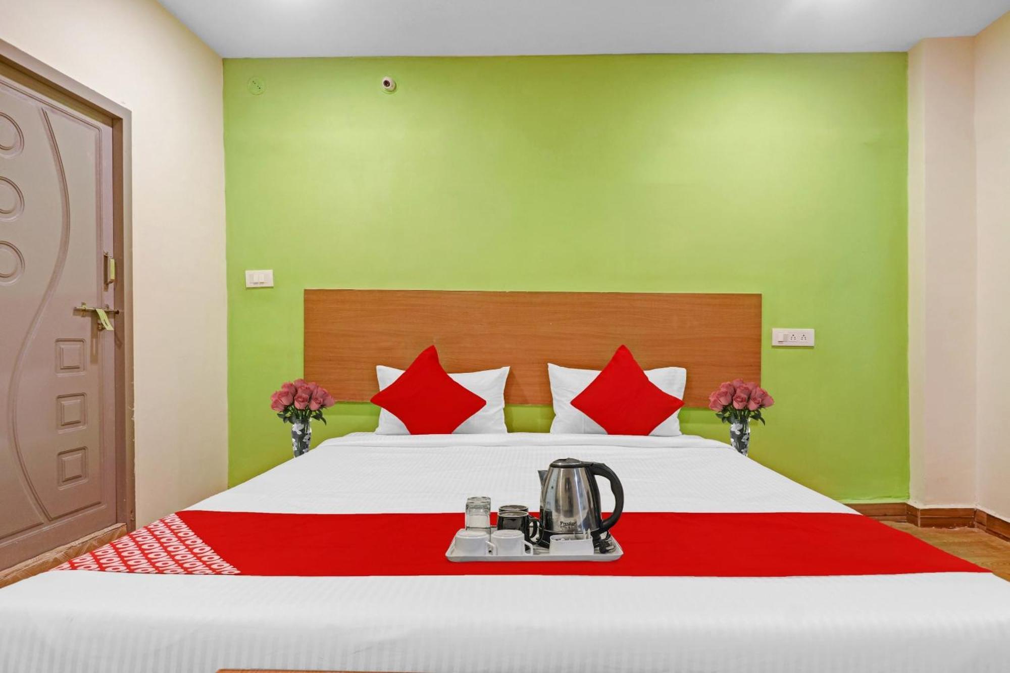 Hotel O Lavish Stay حيدر أباد المظهر الخارجي الصورة